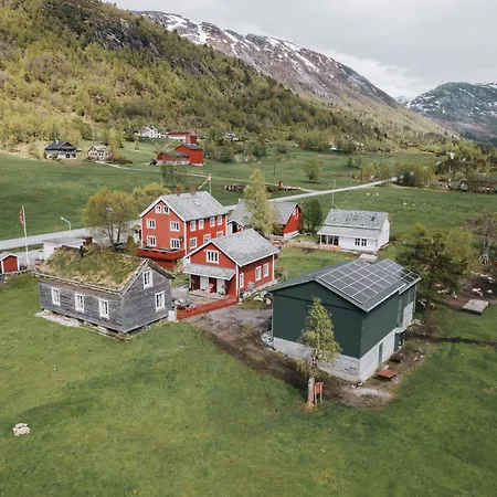 Κατάλυμα σε φάρμα Flatheim Viksdalen