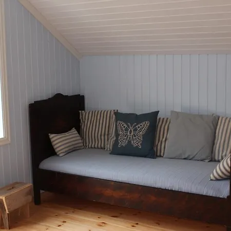 Farm stay Flatheim Viksdalen