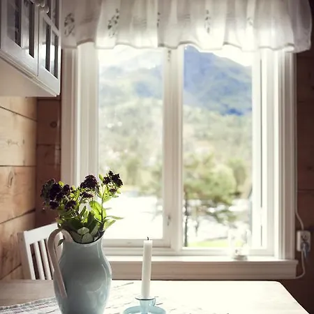 Farm stay Flatheim Viksdalen