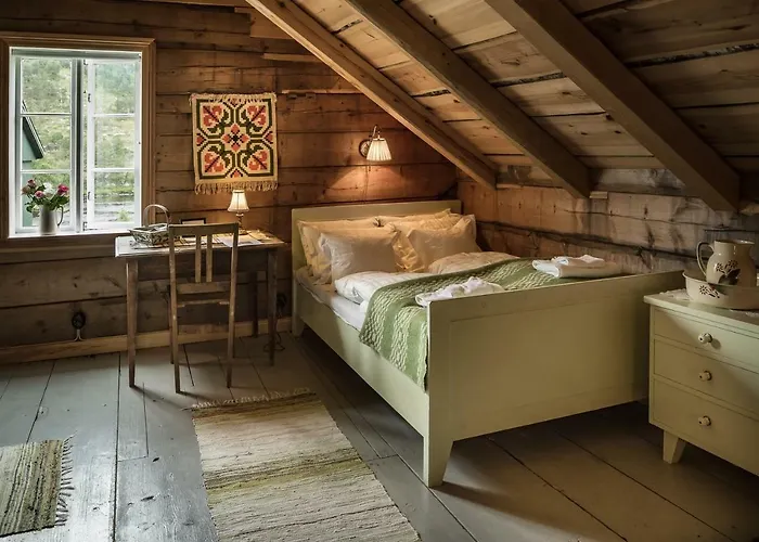 Lantgård Flatheim Viksdalen