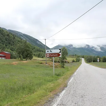 مزرعة للإقامة Flatheim Viksdalen